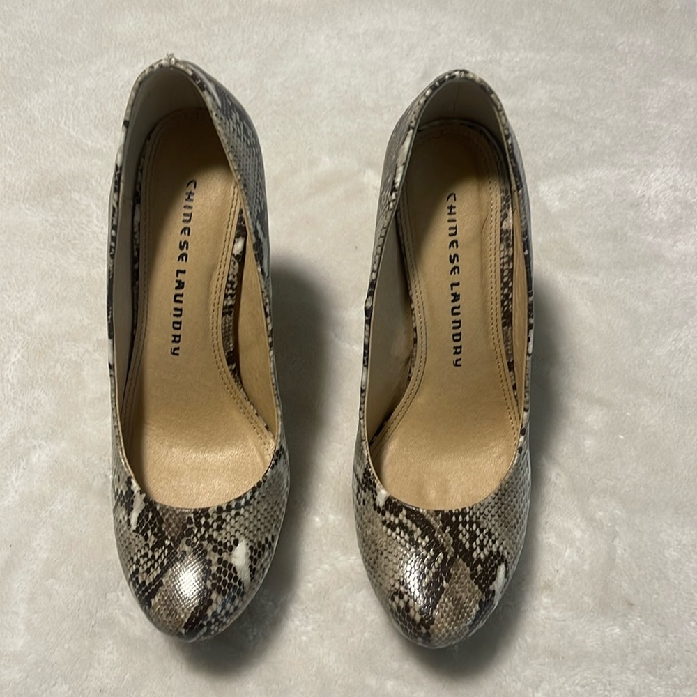 Chinese Laundry Snakeskin look Platform Stiletto Pump in Brown Tones- 7.5